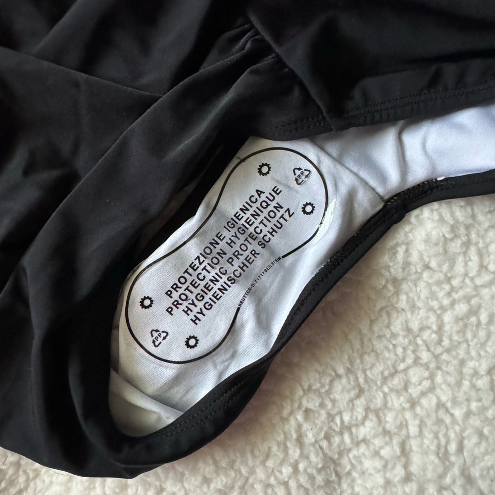 Brand new with tag EoMENIE swimsuit - Picture 6 of 8